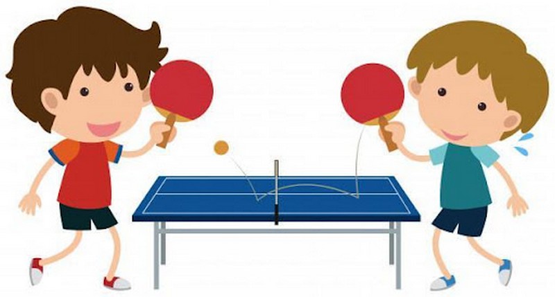 на белом фоне по центру нарисован стол для настольного тенниса и по краям стола два мальчика с красными ракетками