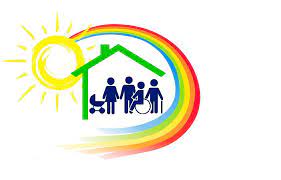 на белом фоне изображена семья под крышей дома, слева солнце и вокруг радуга